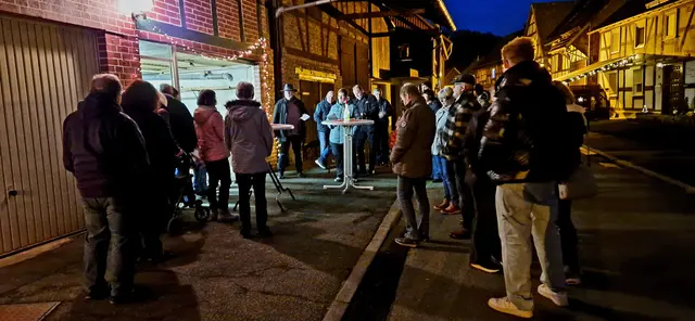Der lebendige Adventskalender öffnete das 12te Türchen in der malerischen Mittelgasse