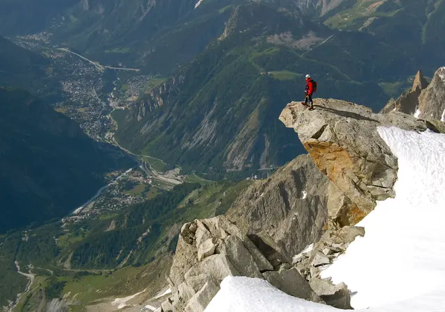 Über 2000 Meter tiefer liegt im Aostatal, südlich des Monte Bianco, Courmayeur.  | Foto: Kurt Wolter