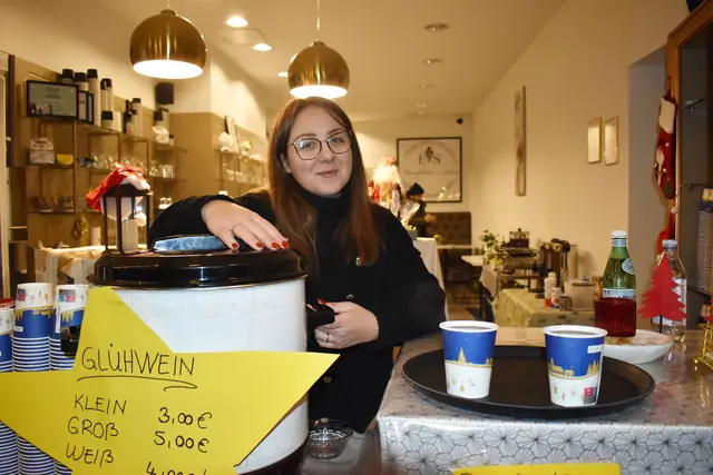Bei der Eismanufaktur von Roberto Arena in der kramestraß0e gab es besonders leckeren Glühwein.