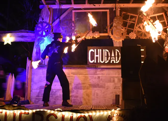 Feuer-Show an der Leine