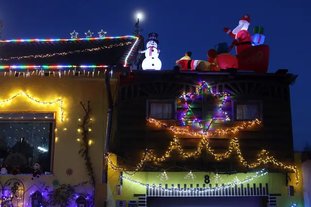 Der Rudolph hat leider am Vortage zu viel gesoffen und es daher noch nicht geschafft, auf die Beine zu kommen.