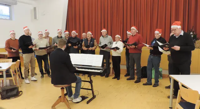 Auftritt Des MGV Twiste beim AWO Adventskaffee