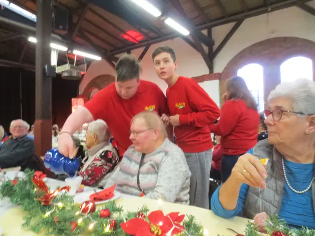 Wer will hier den Kaffee eingießen  ???