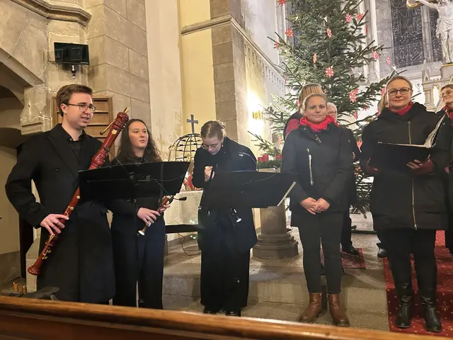 Links die drei Studierenden aus Weimar