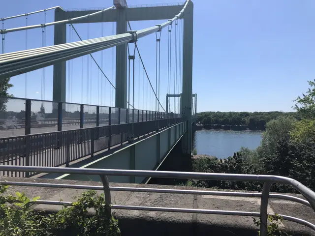 Die Kölner StadtGesellschaft KSG warnt vor einem Ausbau der Rodenkirchener Brücke. Dadurch würde das Projekt Rheinspange gefährdet. | Foto: Frei von Rechten Dritter