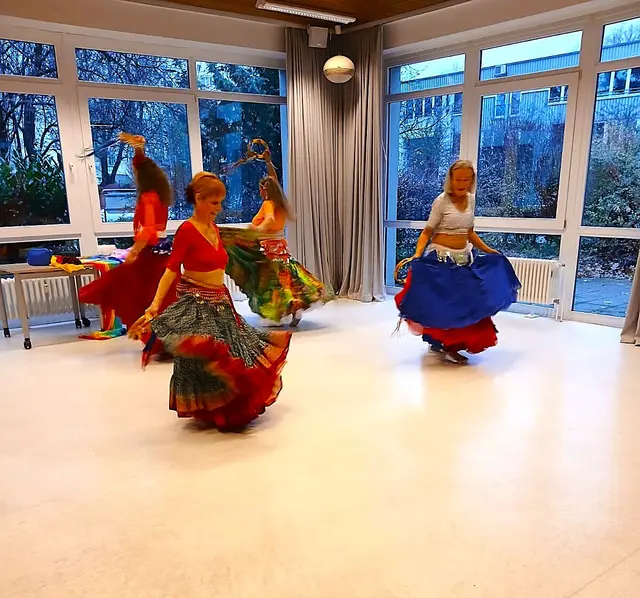 Tanz mit Tamburin | Foto: Shima Mahi