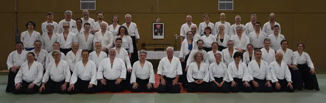 Anlässlich des Weihnachtslehrgangs 2025 kamen zahlreiche Aikidoka in Steppach zusammen. | Foto: Angelika Pilz