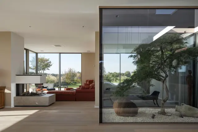 Ebenerdig, transparent und barrierefrei: Das neue zu Hause von Sonja und Wilfried Emrich soll eine Nutzung bis ins hohe Alter ermöglichen. | Foto: DJD/Solarlux/Viola Epler