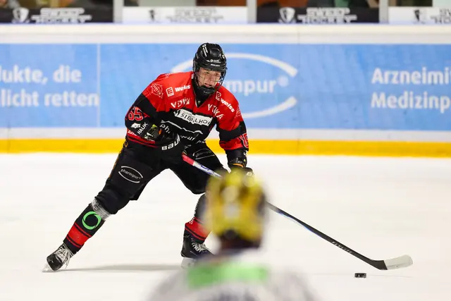 Zuletzt musste der EHC auf Niklas Länger (Archivbild) verzichten, ob er am kommenden Wochenende wieder mit im Kader steht ist noch fraglich. | Foto: Dietmar Ziegler