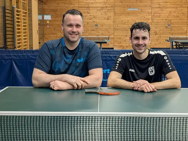 Thomas Brüchle mit seinem Teampartner  Elias Sanin  | Foto: Fred Jakobs