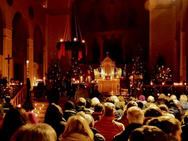 Die Lichtermesse am 23. Dezember läutet die Weihnachtszeit ein.  | Foto: Achim Lüders