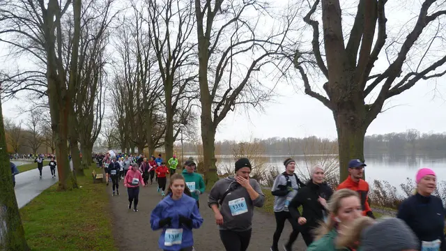 Rudolf-von-Bennigsen-Ufer. Das Ziel wird langsam sichtbar.
