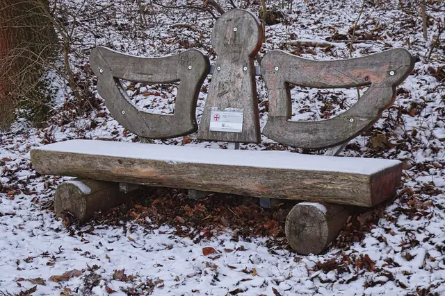 Engelsbank am Maerkerstieg  (Klosterweg, Radwanderweg R1)