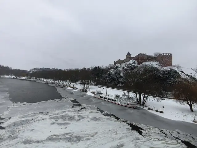 Burg Gibichenstein, 961 AD