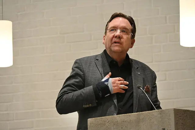 Matthias Brodowy predigte in der Auferstehungskirche