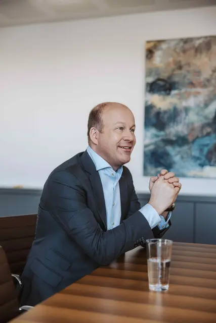 Bezirkstagspräsident Martin Sailer lädt am 3. Februar zum Bürgerdialog ein. | Foto: Martin Augsburger