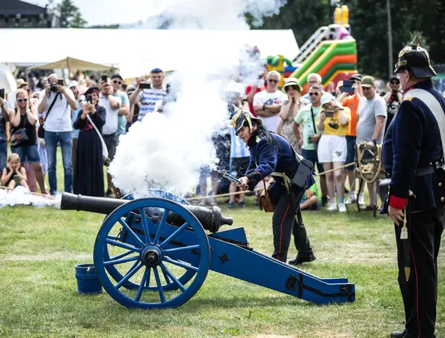 Soldaten aus dem 1. Weltkrieg auf dem Festplatz