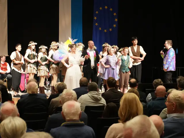 Einen besonderen Akzent setzte die Faschingsgesellschaft Lechana und die Little Magic´s, die unter anderem ihre Prinzenpaare vorstellten. | Foto: Stadt Gersthofen (Kai Schwarz)