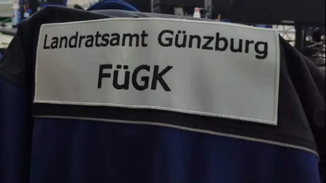 Vor drei Jahren fand eine Katastrophenschutzübung mit mehr als 300 Beteiligten statt, bei der das Szenario eines Blackouts durchgespielt wurde, um die Notfallpläne zu testen und die Einsatzkräfte entsprechend zu schulen.  | Foto: Angela Brenner / Landratsamt Günzburg 