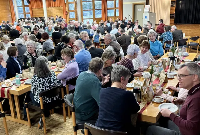 Viele Gäste beim Helfernachmitag