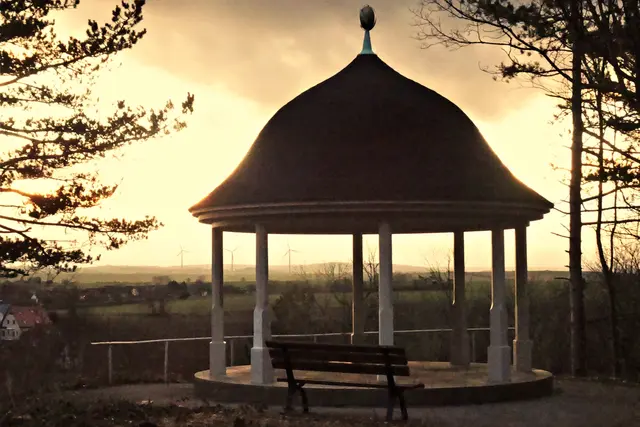 Sonnenuntergang am Luisenblick auf der Alten Burg