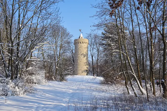 Westdorfer Warte - Hexentum - Pulverturm auf der alten Burg