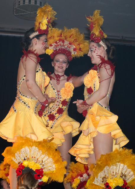 Zu einer wilden amerikanischen College-Abschlussparty unter dem Motto „Drölf vor Zwölf“ lädt das Gersthofener Männerballett Da Lachia in seiner Show der Karneval-Session 2025/2026 ein. Gastauftritt der Augsburg/Hochzoller Hollaria | Foto: FSeventfoto