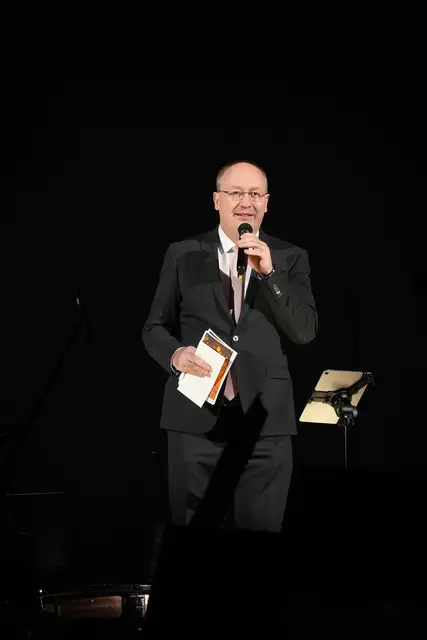1. Bürgermeister Franz Feigl begrüßte die zahlreichen Gäste. | Foto: Denise Hartmann