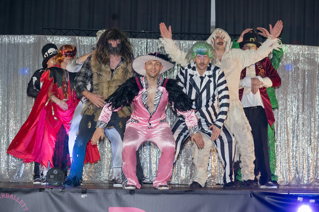 Zu einer wilden amerikanischen College-Abschlussparty unter dem Motto „Drölf vor Zwölf“ lädt das Gersthofener Männerballett Da Lachia in seiner Show der Karneval-Session 2025/2026 ein. | Foto: FSeventfoto