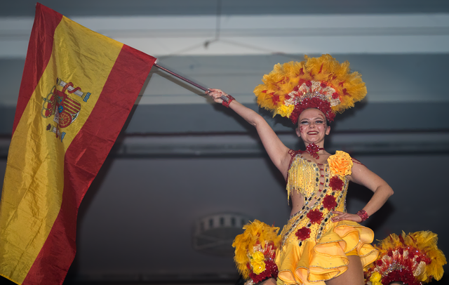 Zu einer wilden amerikanischen College-Abschlussparty unter dem Motto „Drölf vor Zwölf“ lädt das Gersthofener Männerballett Da Lachia in seiner Show der Karneval-Session 2025/2026 ein. Gastauftritt der Augsburg/Hochzoller Hollaria | Foto: FSeventfoto