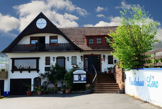 Das Künstlerhaus Lenz.