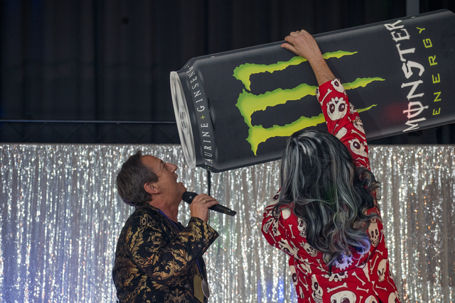 Zu einer wilden amerikanischen College-Abschlussparty unter dem Motto „Drölf vor Zwölf“ lädt das Gersthofener Männerballett Da Lachia in seiner Show der Karneval-Session 2025/2026 ein. | Foto: FSeventfoto