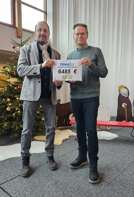 von links: Thomas Kraus (Betriebsrat Tenneco) und Konrad Schwegler (Vorstandsvorsitzender der Lebenshilfe Aichach-Friedberg e.V.) | Foto: Gabriele Abdul-Samad