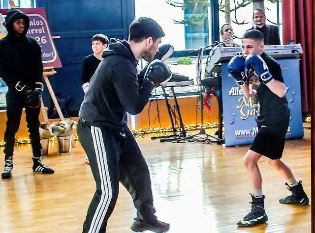 Showeinlage durch Teilnehmer des Boxcamp Stadtallendorf. | Foto: Stadt Stadtallendorf