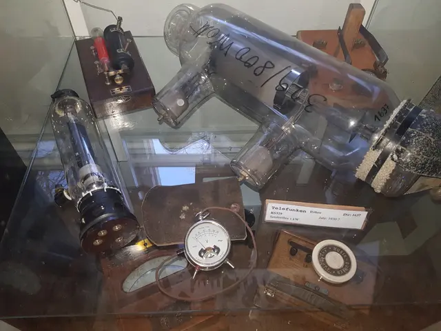 Senderöhren aus den 30er Jahren - diese hat Peter Bogner dem radiomuseum gespendet. | Foto: Otto Killensberger