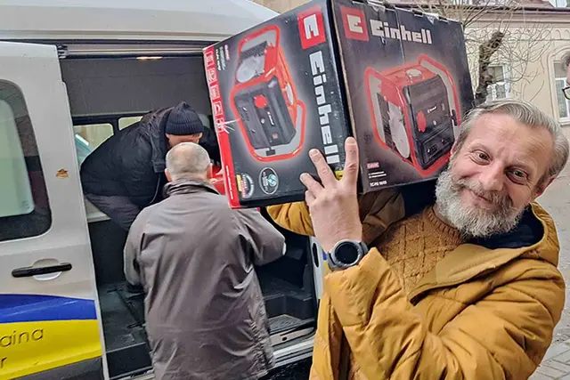 Über die Ukrainehilfe Kolping liefert die Kolpingstiftung-Rudolf-Geiselberger zusammen mit dem Kolping Bezirksverband Augsburg Stromaggregate in die Ukraine. Helfen Sie mit und schützen Sie die notleidenden des Ukrainekrieges vor der Kälte.