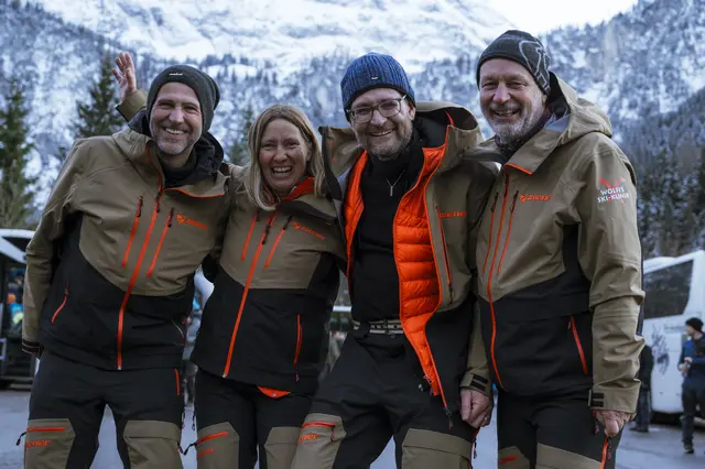 Ein Teil der Vorstandschaft der Meitinger Skiabteilung:
Kassiere: Alexander Ivenz und Claudia Hammerl
EDV: Thomas Weishaupt
stellv. Vorstand: Michael Sartor