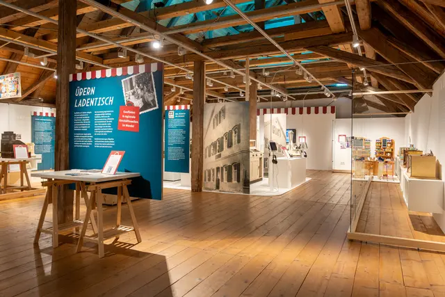 Ein Blick in die Sonderausstellung „Übern Ladentisch" | Foto: Matthias Meyer