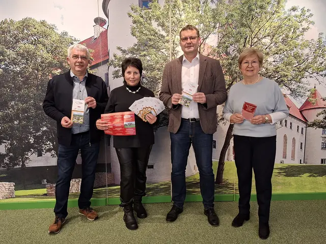 Auf dem Bild von links: Johannes Gorhau, Claudia Kohout, Stephan Karg, Hildegard Wanner | Foto: Stadt Höchstädt, Marina Eberle
