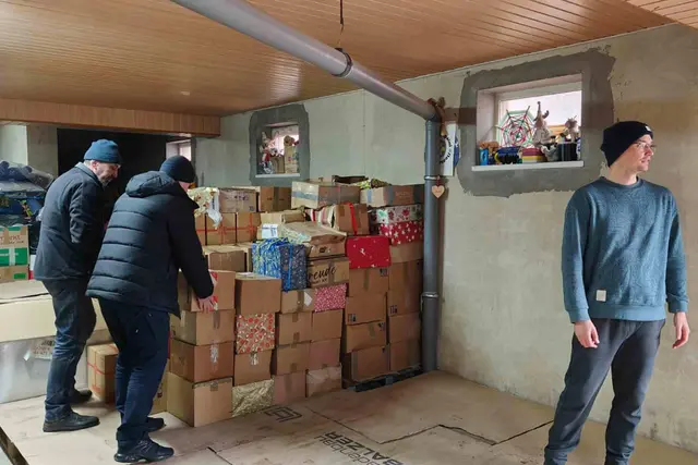 Die Kolping Weihnachtspakete werden bereits an die Notleidenden des Ukrainekrieges verteilt.