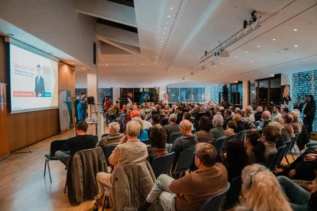 Viel Wissenswertes zur Landesgartenschau und zum Hochwasserschutz erfuhren die zahlreichen Zuhörerinnen und Zuhörer