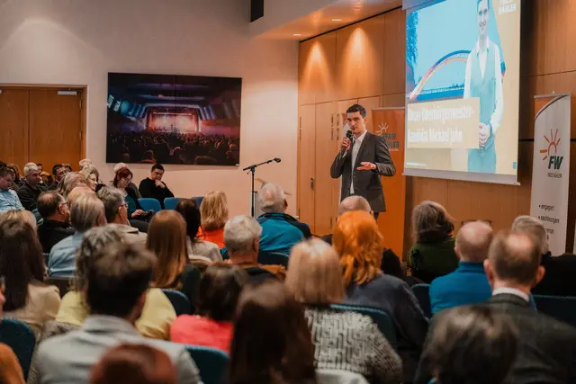 Michael Jahn überzeugte in seiner Rede mit seinen Gedanken zum Thema Hochwasserschutz und Landesgartenschau