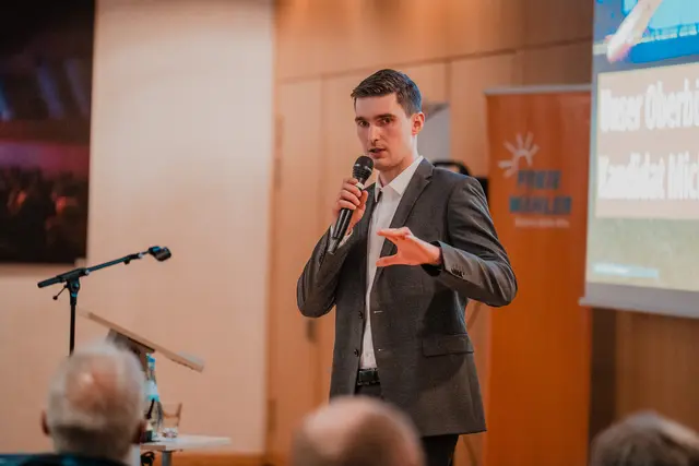 Michael Jahn überzeugte in seiner Rede mit seinen Gedanken zum Thema Hochwasserschutz und Landesgartenschau