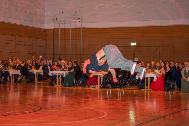 52. Ball der Margerite vom BRK-Kreisverband Aichach Friedberg - Showtime vom Tanzstudio Effekt aus Kissing | Foto: FSeventfoto