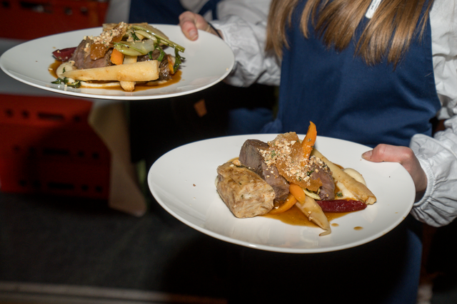 52. Ball der Margerite vom BRK-Kreisverband Aichach Friedberg - Das Team um Stefan Fuß vom Goldenen Stern in Rohrbach sorgte für Spitzenkulinarik | Foto: FSeventfoto