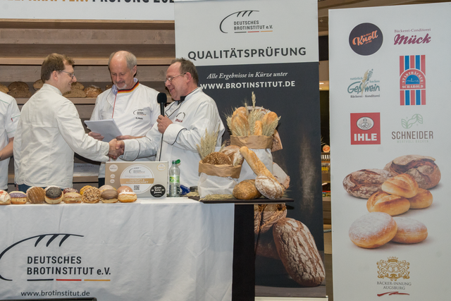 Bäckerinnung Augsburg - Brot- Semmel- und Krapfenprüfung 2026 in der Augsburger City-Galerie  | Foto: FSeventfoto