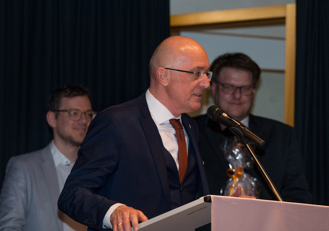 Jakobsbecher für Landrat Dr. KLaus Metzger | Foto: FSeventfoto