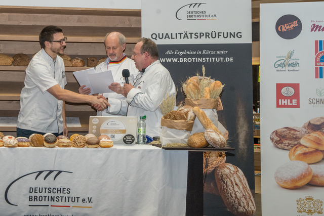 Bäckerinnung Augsburg - Brot- Semmel- und Krapfenprüfung 2026 in der Augsburger City-Galerie  | Foto: FSeventfoto