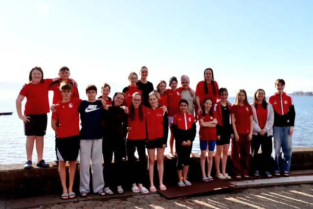 Die Leistungsmannschaft 2 des Schwimmteams Neusäß.
