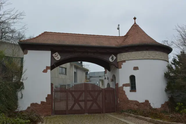 alter Eingang 